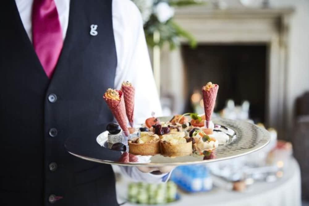 The G Hotel & Spa Galway Exterior foto A butler in the UK