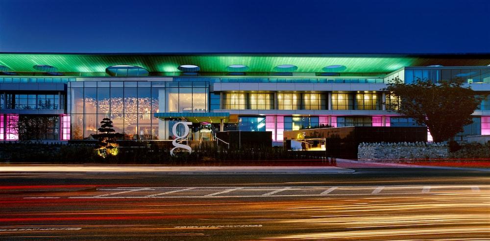 The G Hotel & Spa Galway Exterior foto The exterior of the National Centre for Early Music