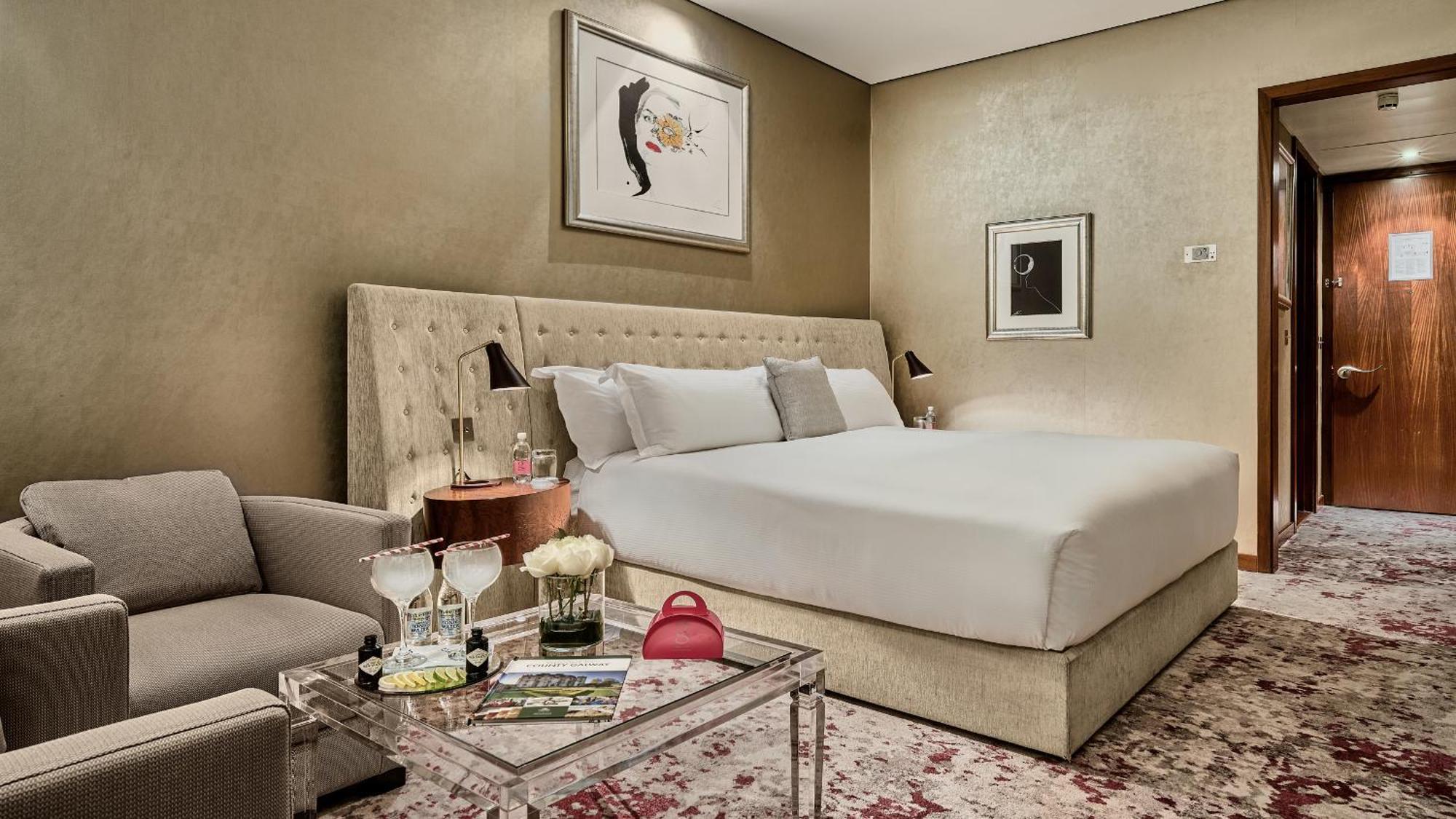 The G Hotel & Spa Galway Exterior foto A bedroom at the hotel